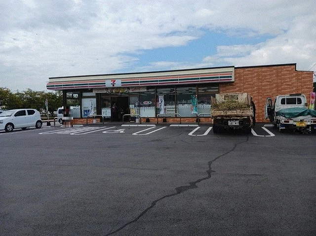 セブンイレブン上峰町役場店まで1810m