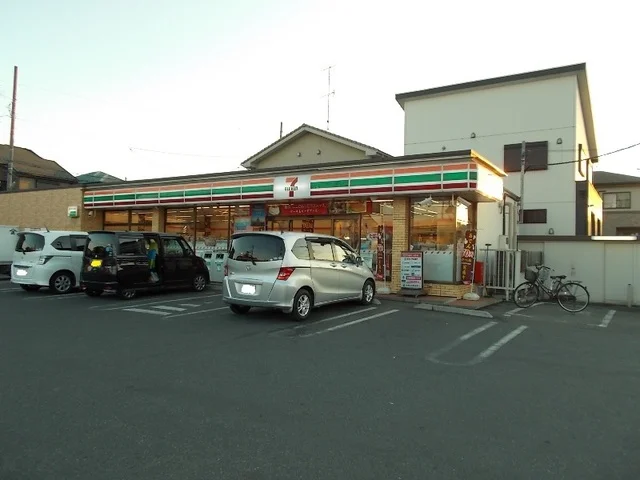 セブンイレブン伊奈内宿店まで570m