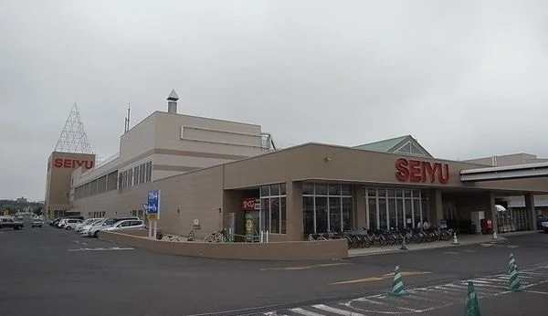 西友厚別店まで670m