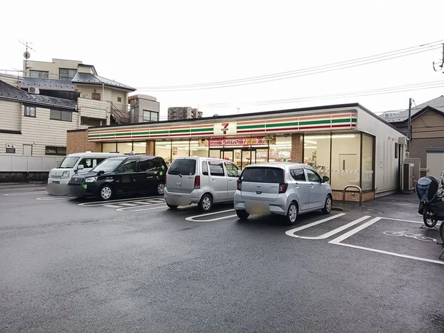 セブンイレブンまで401m