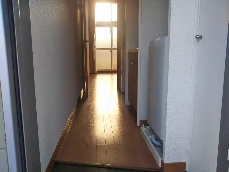 室内側から