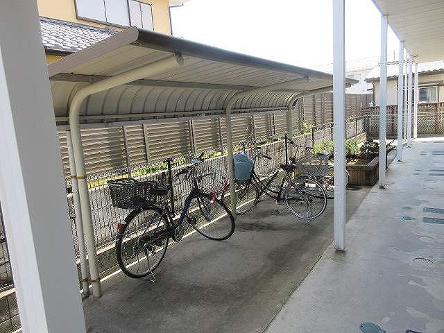 屋根付き駐輪場
