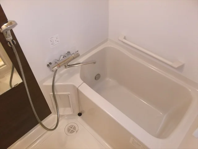 バストイレ別です
