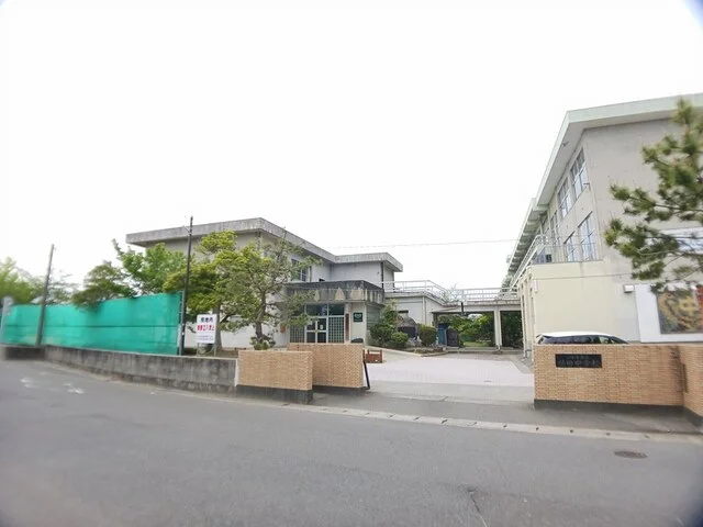 いわき市立植田中学校まで149m