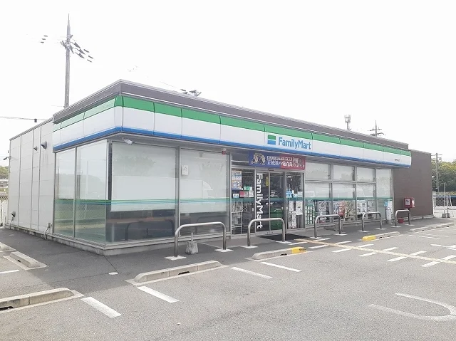 ファミリーマート小野黒川店まで450m