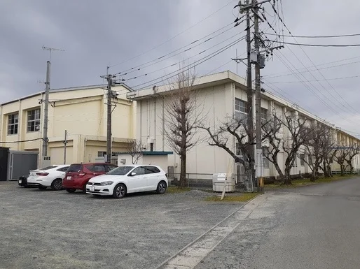 久留米市立　川会小学校まで610m