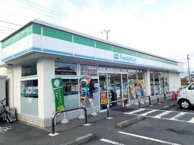 ファミリーマート　富士岩松店まで1000m