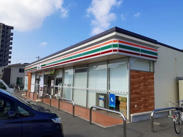 セブンイレブン福山松永4丁目店まで1100m