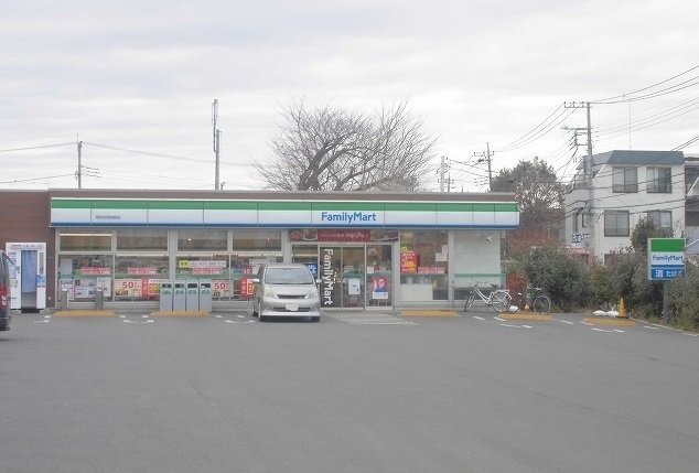 ファミリーマートまで1000m