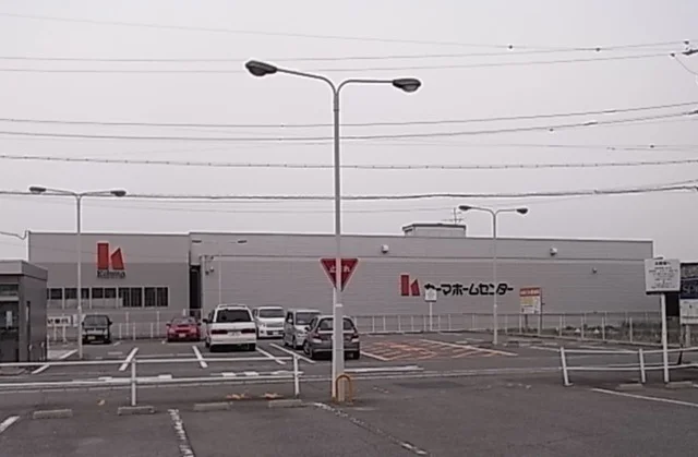DCM知立店まで3700m