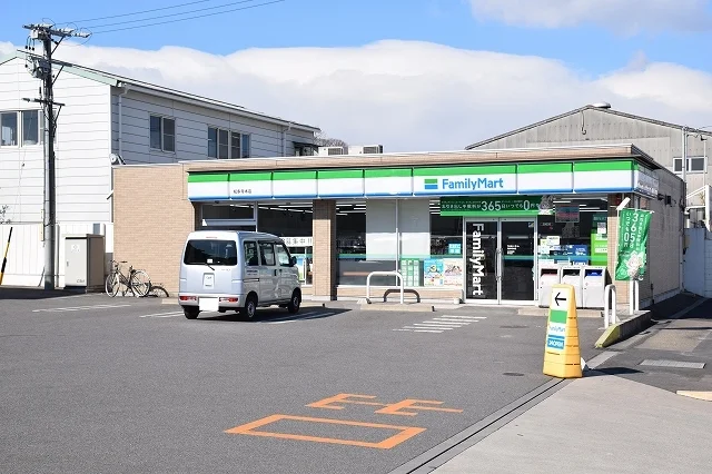ファミリーマート 知多寺本店まで1000m
