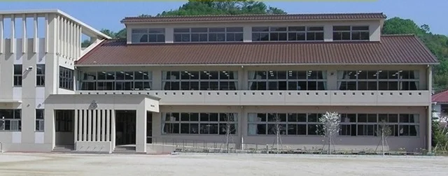 大古小学校まで210m