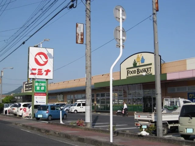 ニシナ真備店まで800m