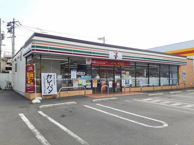 セブンイレブン三原宮浦店まで500m