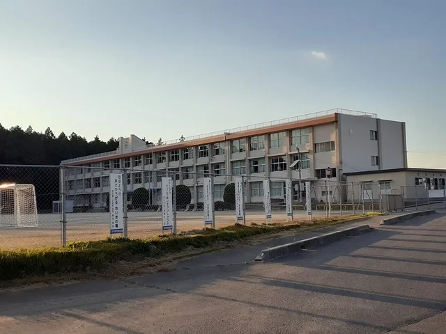 茨城県立葵小学校まで624m