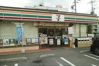 セブンイレブン草加金明通り店まで60m