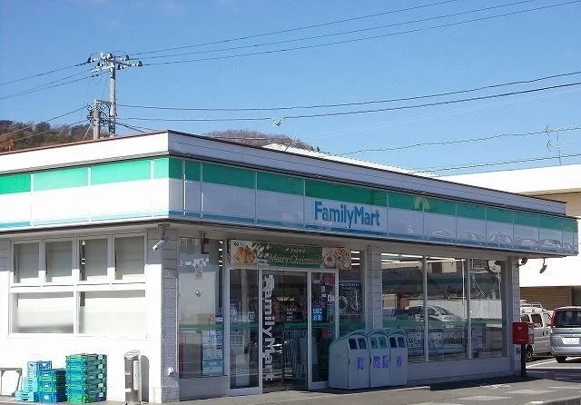 ファミリーマート三島柳郷地店まで350m