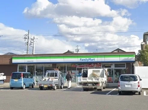 ファミリーマート半城土中店まで500m