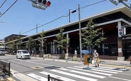 オアシス様まで1400m