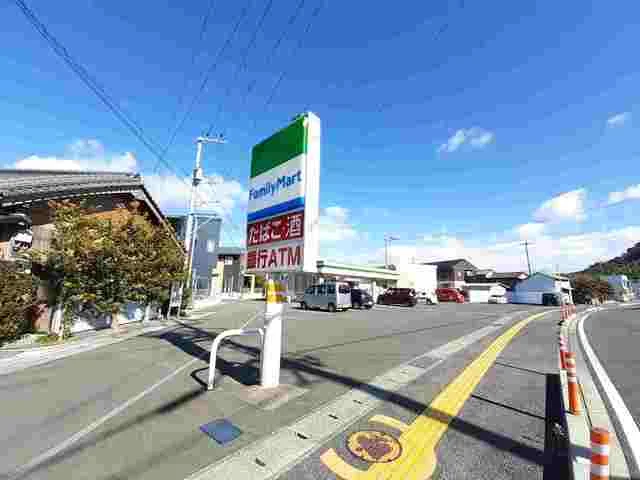ファミリーマート 高知介良通店まで350m