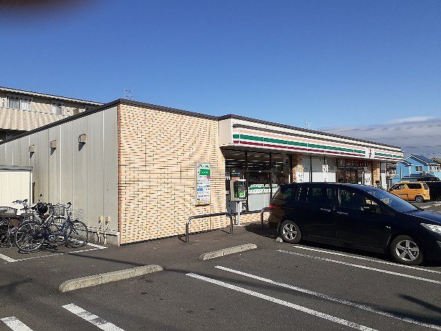 セブン-イレブン 狭山富士見東まで550m