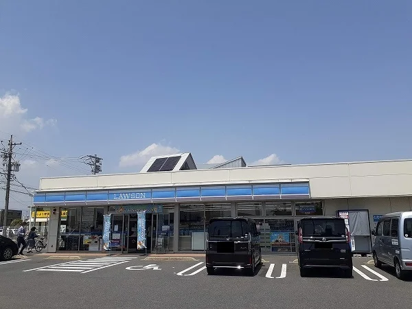 ローソン鈴鹿三日市町店まで1000m