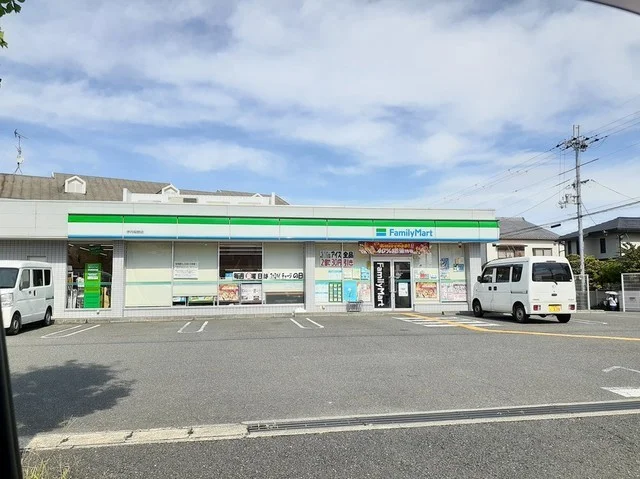 ファミリーマート伊丹稲野店まで490m