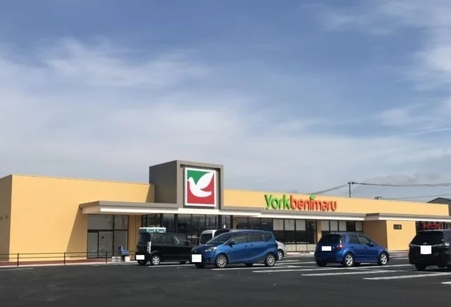 ヨークベニマル福島鎌田店まで800m