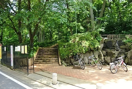 滝の根公園まで350m