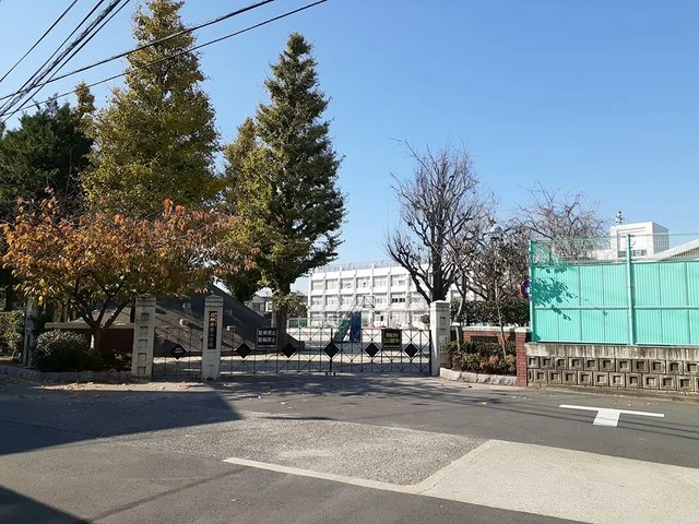石神井東小学校まで254m