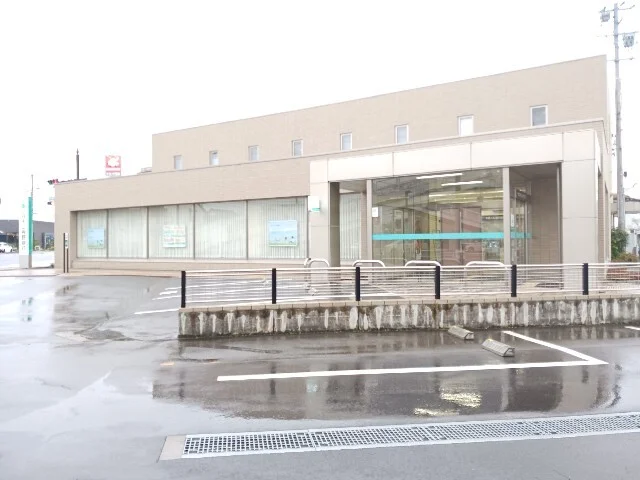 八十二長野銀行川中島支店まで550m