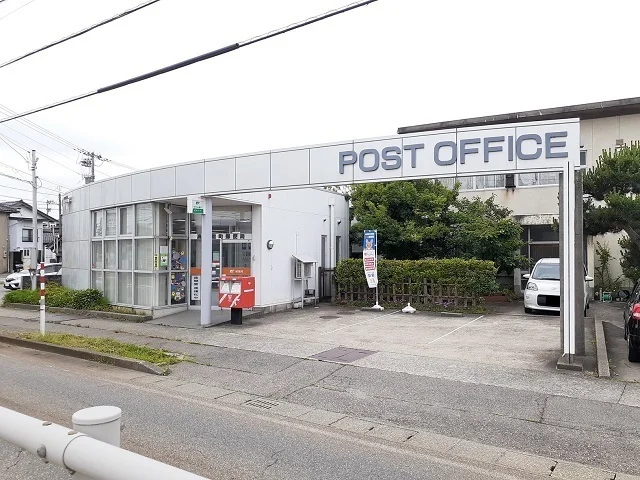 高岡能町郵便局まで500m