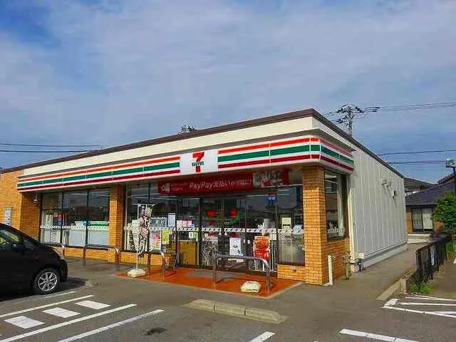 セブンイレブン砺波三島町店まで400m