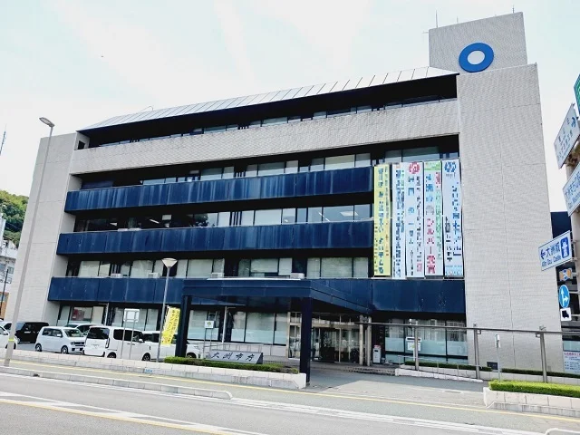 大洲市役所様まで1300m