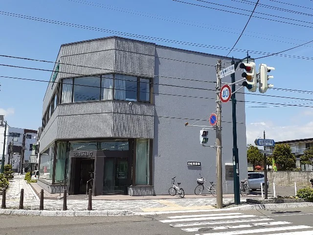 北洋銀行登別支店まで300m