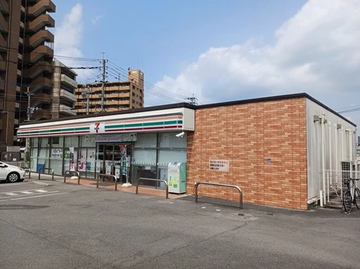 セブンイレブン長嶺西１丁目店まで260m