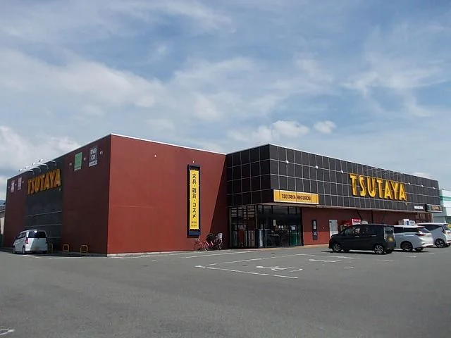 ＴＳＵＴＡＹＡ　伊那店まで3000m