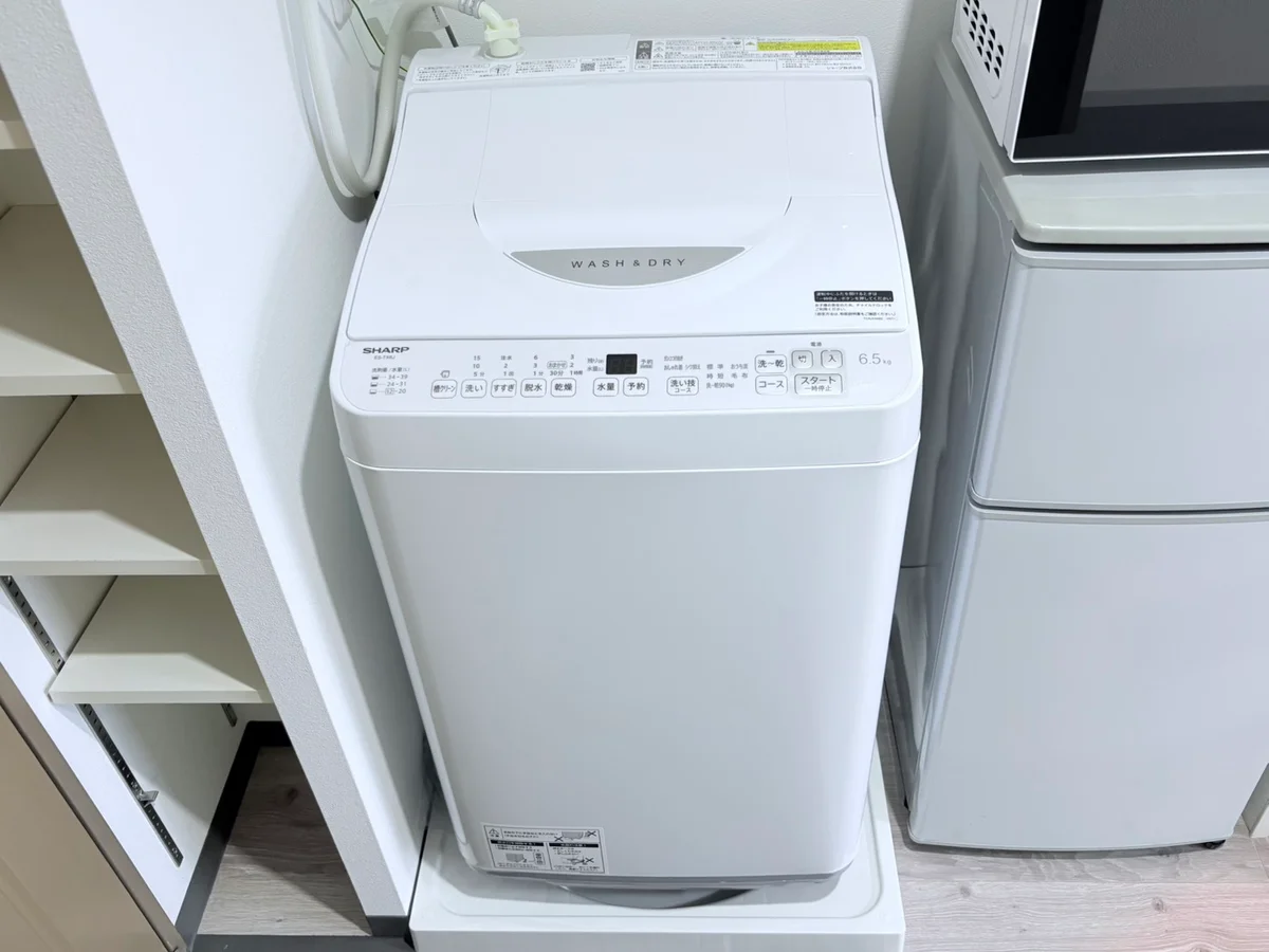 洗濯機は室内に設置しております♪入居後すぐにご利用が可能です(^^♪タオル1式分もご用意しております☆彡