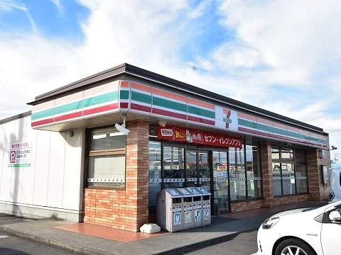 セブンイレブン富久山久保田店まで1000m