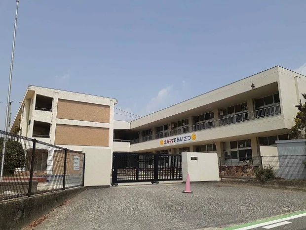 荘内小学校まで1000m