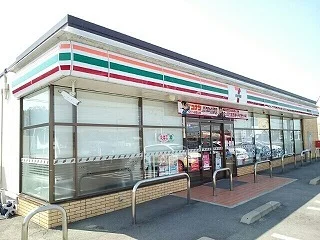 セブンイレブンまで710m