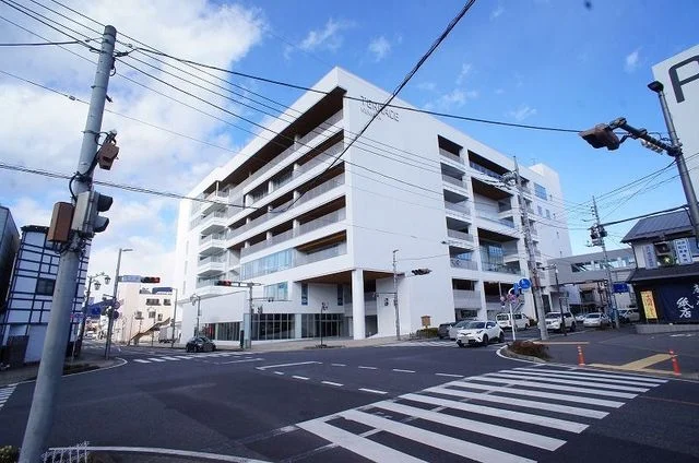 沼田市役所まで1100m