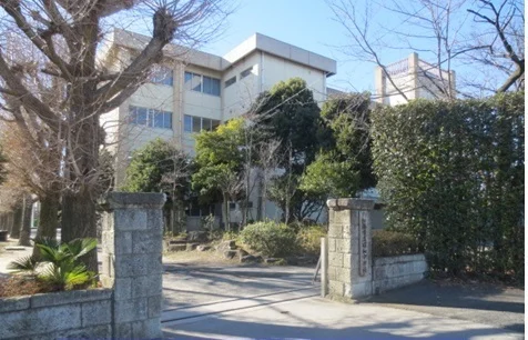 加須市立昭和中学校まで1900m