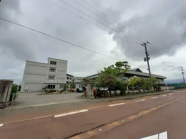 燕中学校まで100m