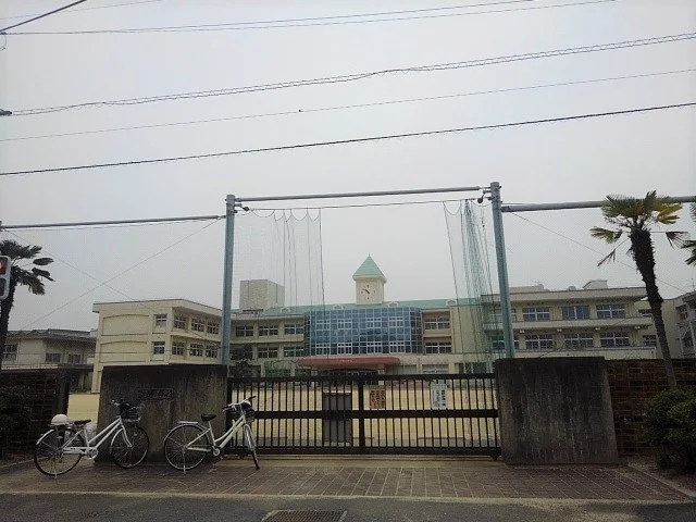 三豊市立詫間小学校まで500m