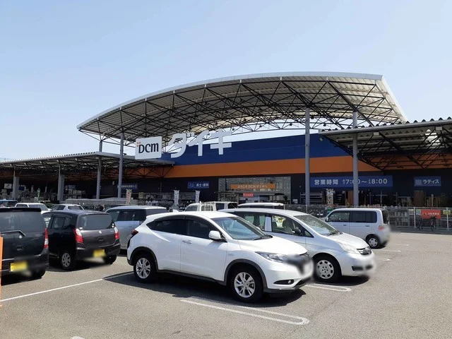 ダイキ周桑店様まで700m