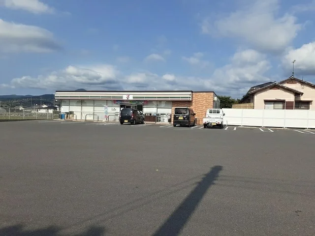 セブンイレブン大村黒丸町店まで720m