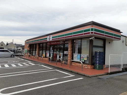 セブンイレブン新生町店まで220m