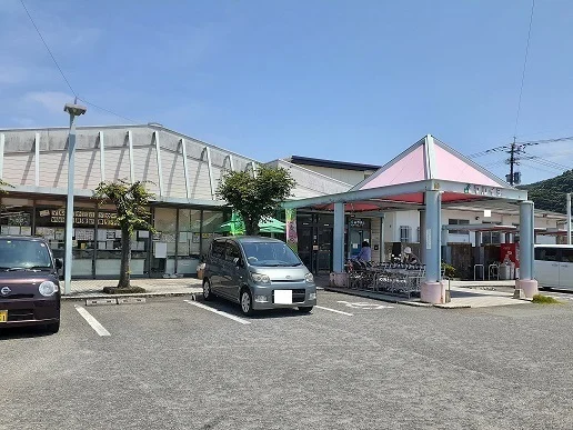 マルイチ江良町店まで400m