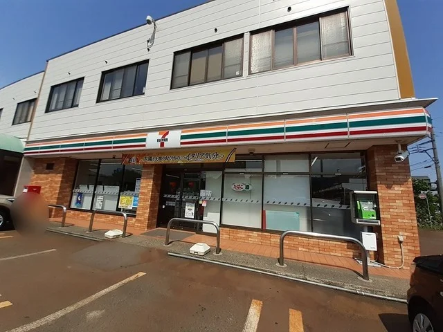 セブン上越高田インター店まで800m